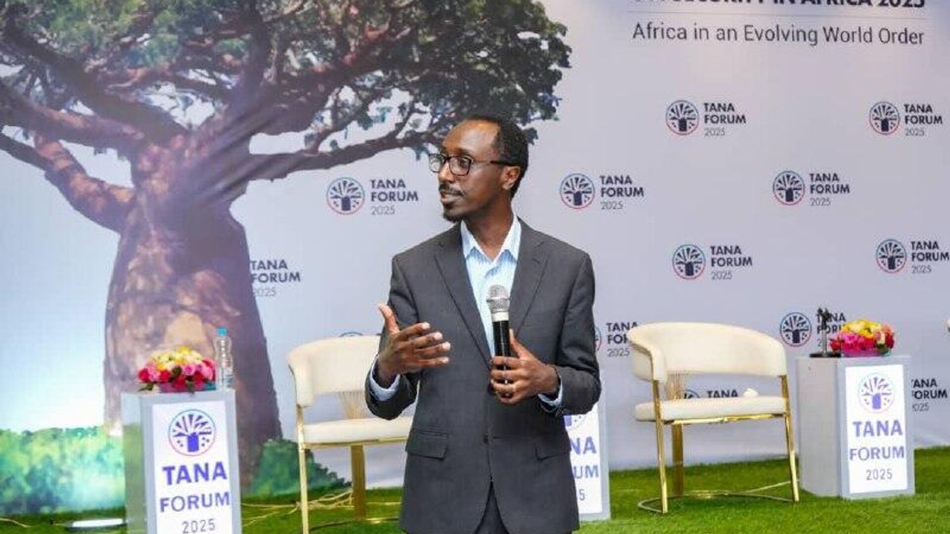 የአፍሪካ ዓለም አቀፍ ሚና በፖለቲካዊ ዲፕሎማሲ ብቻ ሳይሆን በኢኮኖሚ ኃይልም የሚመረኮዝ ነው - የኢትዮጵያ የውጭ ጉዳይ ሚኒስትር የአፍሪካ ዓለም አቀፍ ሚና በፖለቲካዊ ዲፕሎማሲ ብቻ ሳይሆን በኢኮኖሚ ኃይልም የሚመረኮዝ ነው - የኢትዮጵያ የውጭ ጉዳይ ሚኒስትር - Sputnik አፍሪካ, 1920, 26.10.2025