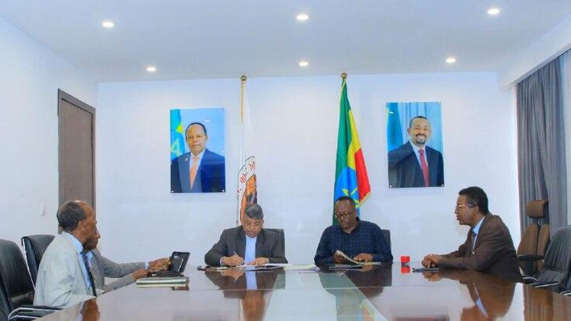 የኢትዮጵያ የምድር ባቡር ኮርፖሬሽን የባቡር ክፍሎች እና መለዋወጫዎች ማምረቻ ማዕከል ሊያቋቁም ነው የኢትዮጵያ የምድር ባቡር ኮርፖሬሽን የባቡር ክፍሎች እና መለዋወጫዎች ማምረቻ ማዕከል ሊያቋቁም ነው - Sputnik አፍሪካ, 1920, 30.10.2025