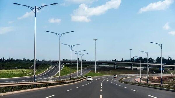 የባቱ-አርሲ ነገሌ የፍጥነት መንገድ በሚያዝያ ወር አገልገሎት እንደሚጀምር ተገለፀ - Sputnik አፍሪካ