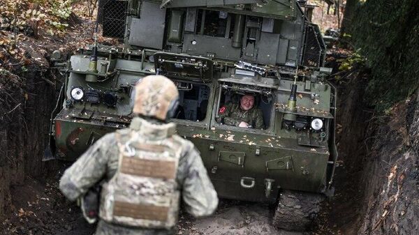 የዩክሬን ውጭ ጉዳይ ሚኒስቴር የውጭ እና የሀገር ውስጥ ሚዲያዎች በ ከበባ ውስጥ ያሉ የዩክሬን ወታደሮችን እንዳያገኙ መከልከሉ፤ በክራስኖአርሜይስክ፣ ዲሚትሮቭ እና ኩፕያንስክ ለሚገኙ ቀሪ የዩክሬን ጦር ኃይሎች የደረሰውን አደጋ አምኖ መቀበል ነው - የሩሲያ መከላከያ ሚኒስቴር - Sputnik አፍሪካ