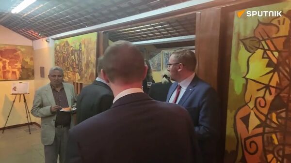 የኢትዮጵያውያን አርቲስቶች የስዕል እና የቅርጻ ቅርጽ አውደ ርዕይ በሩሲያ የሳይንስ እና ባሕል ማዕከል ተከፈተ - Sputnik አፍሪካ