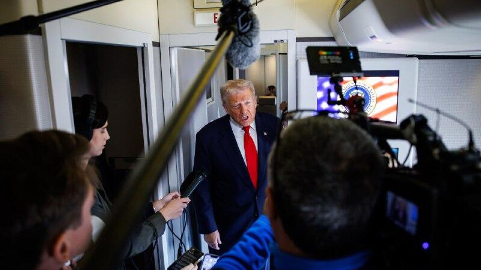 ዋሽንግተን ወታደሮቿን ወደ ናይጄሪያ የመላክ ሐሳቧን አልቀየረችም ሲሉ ትራምፕ ተናገሩ ዋሽንግተን ወታደሮቿን ወደ ናይጄሪያ የመላክ ሐሳቧን አልቀየረችም ሲሉ ትራምፕ ተናገሩ - Sputnik አፍሪካ, 1920, 03.11.2025