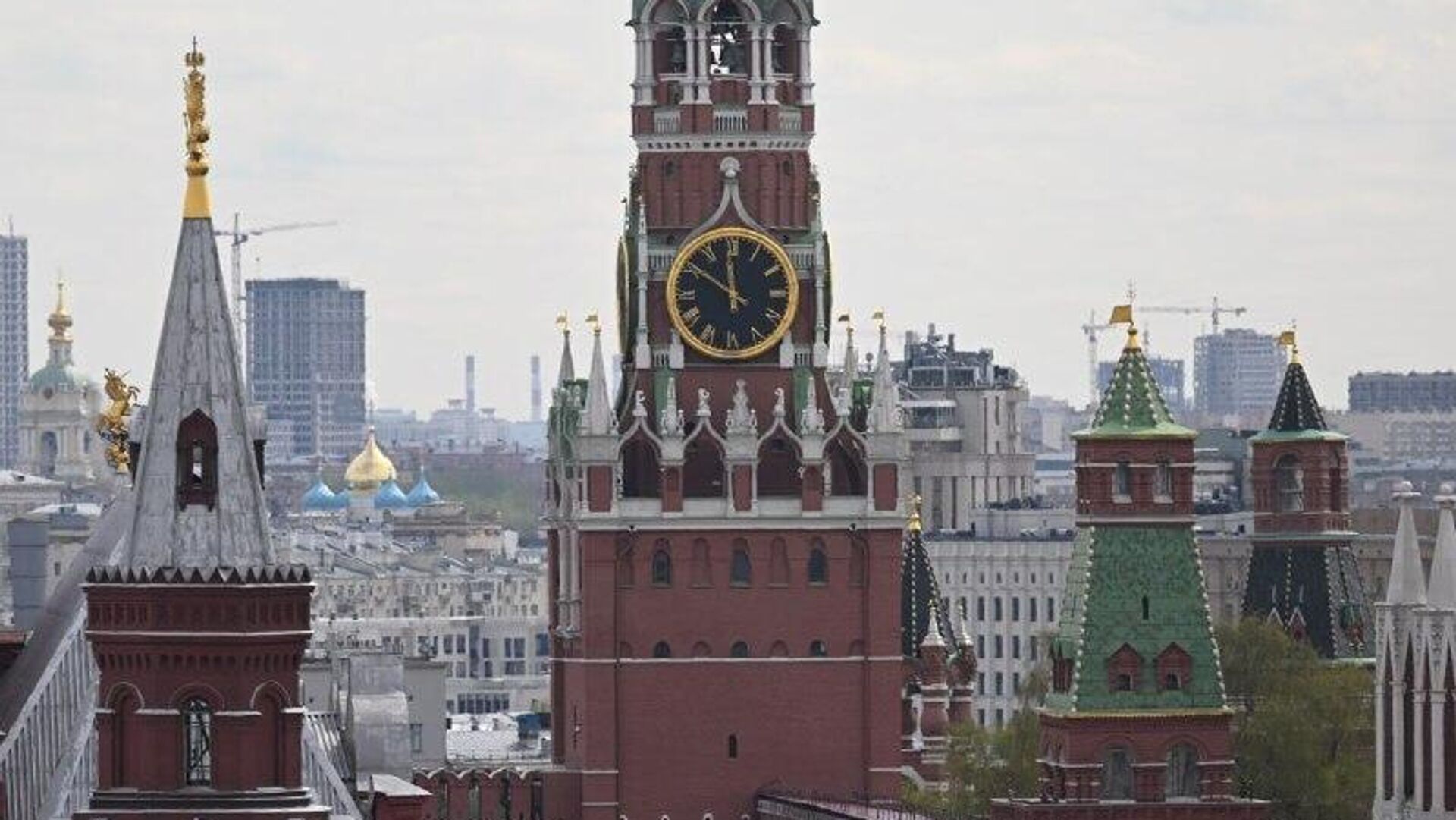 የምዕራባውያን ጋዜጠኞች ፑቲን የዩክሬን ወታደሮች በከበባ ውስጥ የሚገኙባቸውን አካባቢዎች እንዲጎበኙ ባቀረቡት ሐሳብ ላይ ከፍተኛ ፍላጎት አሳይተዋል - ክሬምሊን የምዕራባውያን ጋዜጠኞች ፑቲን የዩክሬን ወታደሮች በከበባ ውስጥ የሚገኙባቸውን አካባቢዎች እንዲጎበኙ ባቀረቡት ሐሳብ ላይ ከፍተኛ ፍላጎት አሳይተዋል - ክሬምሊን - Sputnik አፍሪካ, 1920, 05.11.2025