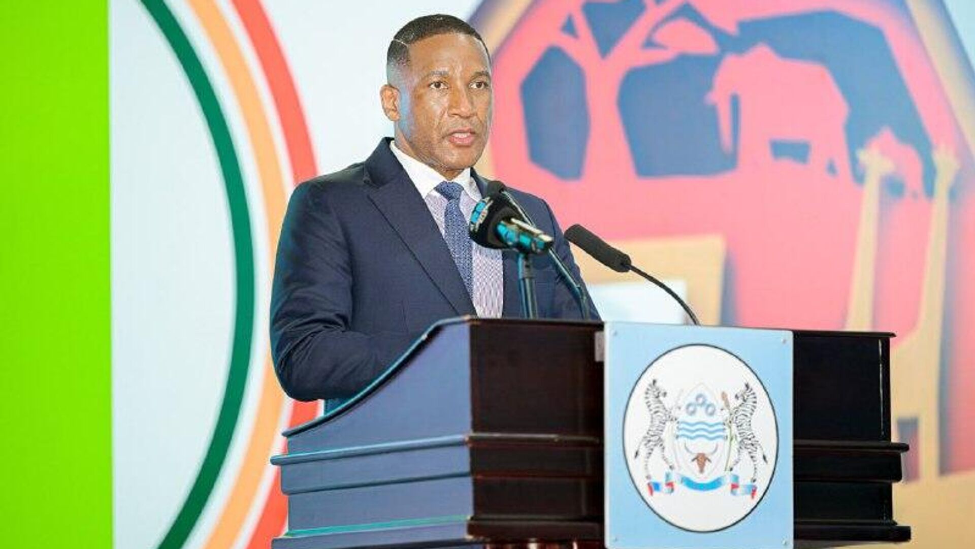 የአፍሪካ መሪዎች የአህጉሪቱን የተፈጥሮ ሃብት ወደ ዘላቂ ብልጽግና ሊቀይሩ ይገባል - የቦትስዋና ፕሬዝዳንት የአፍሪካ መሪዎች የአህጉሪቱን የተፈጥሮ ሃብት ወደ ዘላቂ ብልጽግና ሊቀይሩ ይገባል - የቦትስዋና ፕሬዝዳንት - Sputnik አፍሪካ, 1920, 06.11.2025