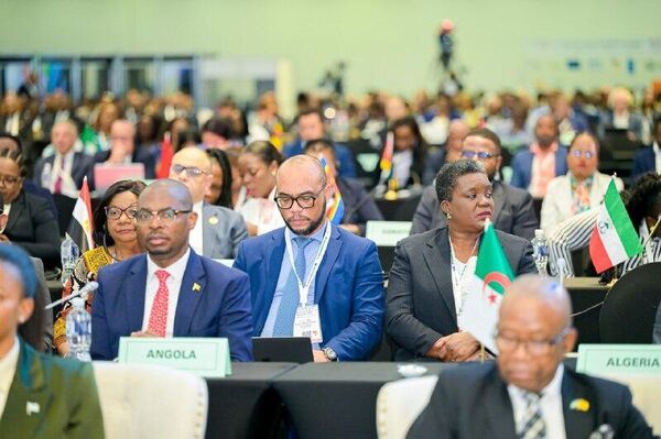 የአፍሪካ መሪዎች የአህጉሪቱን የተፈጥሮ ሃብት ወደ ዘላቂ ብልጽግና ሊቀይሩ ይገባል - የቦትስዋና ፕሬዝዳንት የአፍሪካ መሪዎች የአህጉሪቱን የተፈጥሮ ሃብት ወደ ዘላቂ ብልጽግና ሊቀይሩ ይገባል - የቦትስዋና ፕሬዝዳንት - Sputnik አፍሪካ