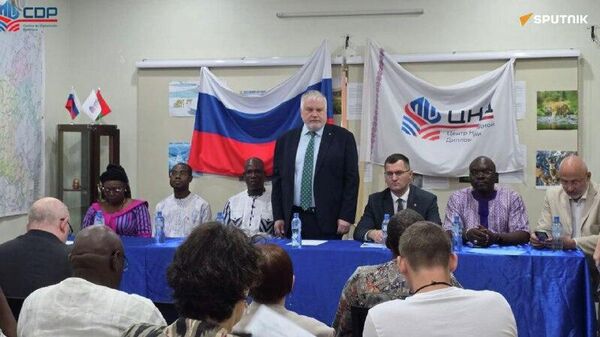 የሩሲያ ነፃ የትምህርት ማዕከል በቡርኪና ፋሶ ተመረቀ - Sputnik አፍሪካ