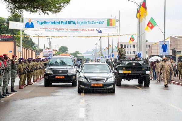 የካሜሩኑ ፖል ቢያ ለስምንተኛ የፕሬዝዳንትነት ዘመን ቃለ መሃላ ፈጸሙ - Sputnik አፍሪካ