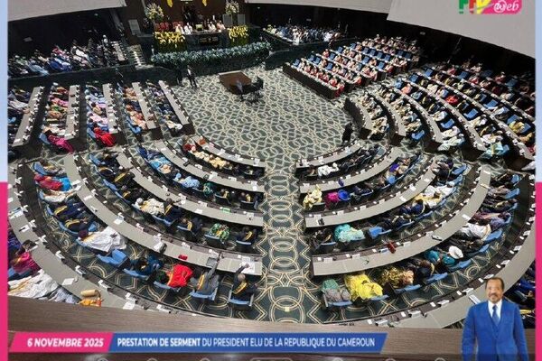 የካሜሩኑ ፖል ቢያ ለስምንተኛ የፕሬዝዳንትነት ዘመን ቃለ መሃላ ፈጸሙ - Sputnik አፍሪካ