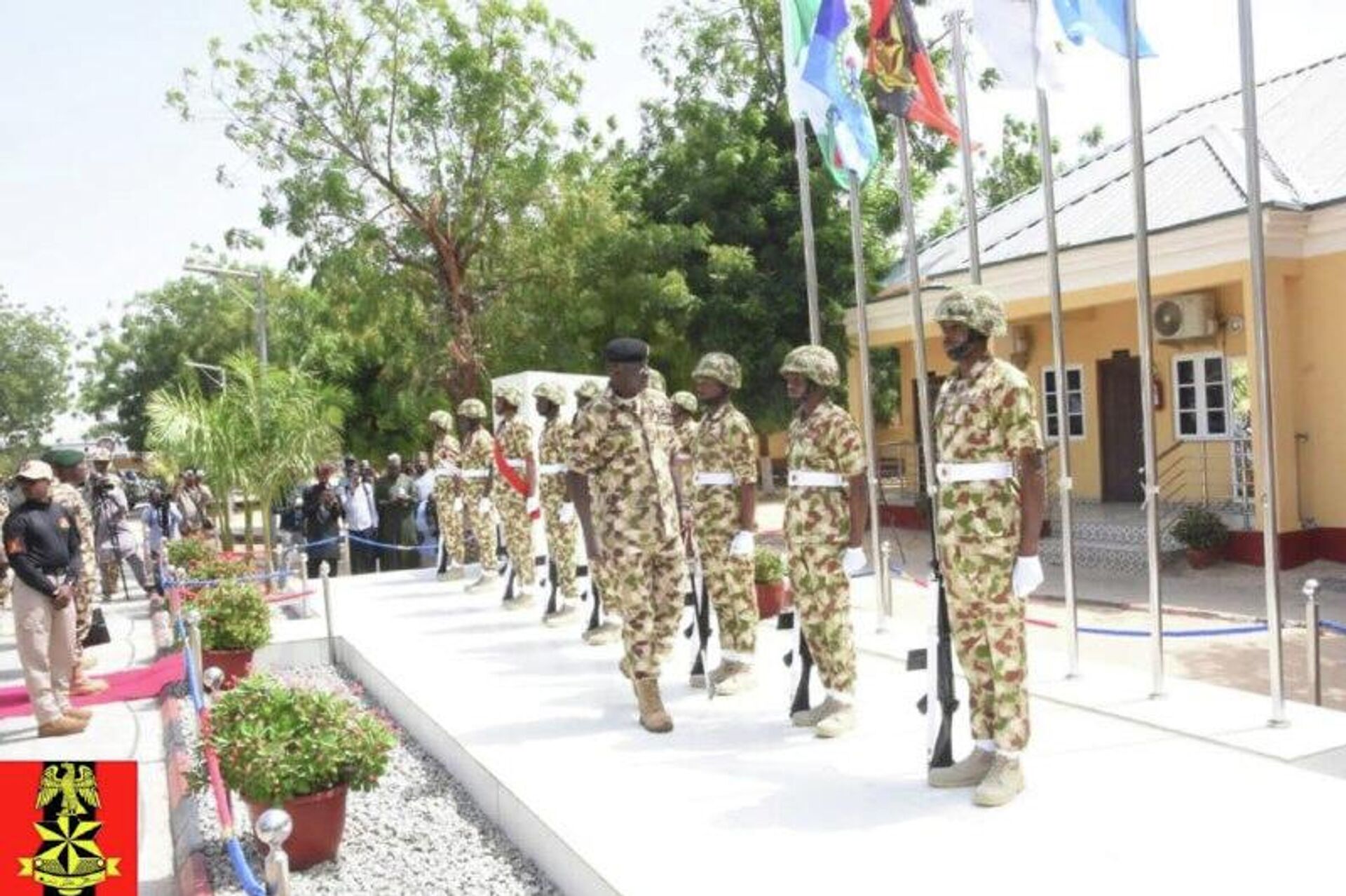 ናይጄሪያ የትራምፕ ማስጠንቀቂያ በበረታበት ወቅት በእስላማዊ ታጣቂዎች ላይ የምታደርገውን ውጊያ እንደምታጠናክር ገለፀች ናይጄሪያ የትራምፕ ማስጠንቀቂያ በበረታበት ወቅት በእስላማዊ ታጣቂዎች ላይ የምታደርገውን ውጊያ እንደምታጠናክር ገለፀች - Sputnik አፍሪካ, 1920, 08.11.2025