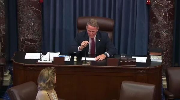 የአሜሪካ ሴኔት የ40 ቀናት የአሜሪካ መንግሥት መዘጋትን ለመቋጨት መንገድ ከፋች ስምምነት አፀደቀ - Sputnik አፍሪካ