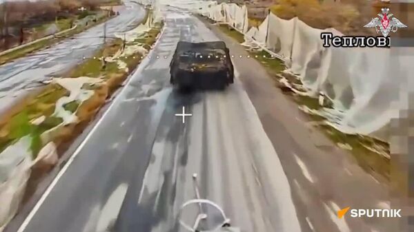 የሩስያ ድሮን አብራሪዎች በልዩ ዘመቻ ቀጠና የጠላት ወታደራዊ መሣሪያዎችን አጥቅተዋል - Sputnik አፍሪካ