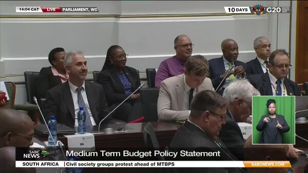 የደቡብ አፍሪካ የፋይናንስ ሚኒስትር ዶናልድ ትራምፕ በነጭ ደቡብ አፍሪካውያን ላይ ተፈፅሟል ያሉትን የዘር ማጥፋት ውንጀላ ውድቅ አደረጉ - Sputnik አፍሪካ