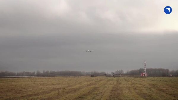 ሁለተኛው ሩሲያ-ሠር ኤምሲ-21 የሙከራ አውሮፕላን ከሳይቤሪያ ወደ ሞስኮ ያለማቋረጥ በረራውን አጠናቀቀ - Sputnik አፍሪካ