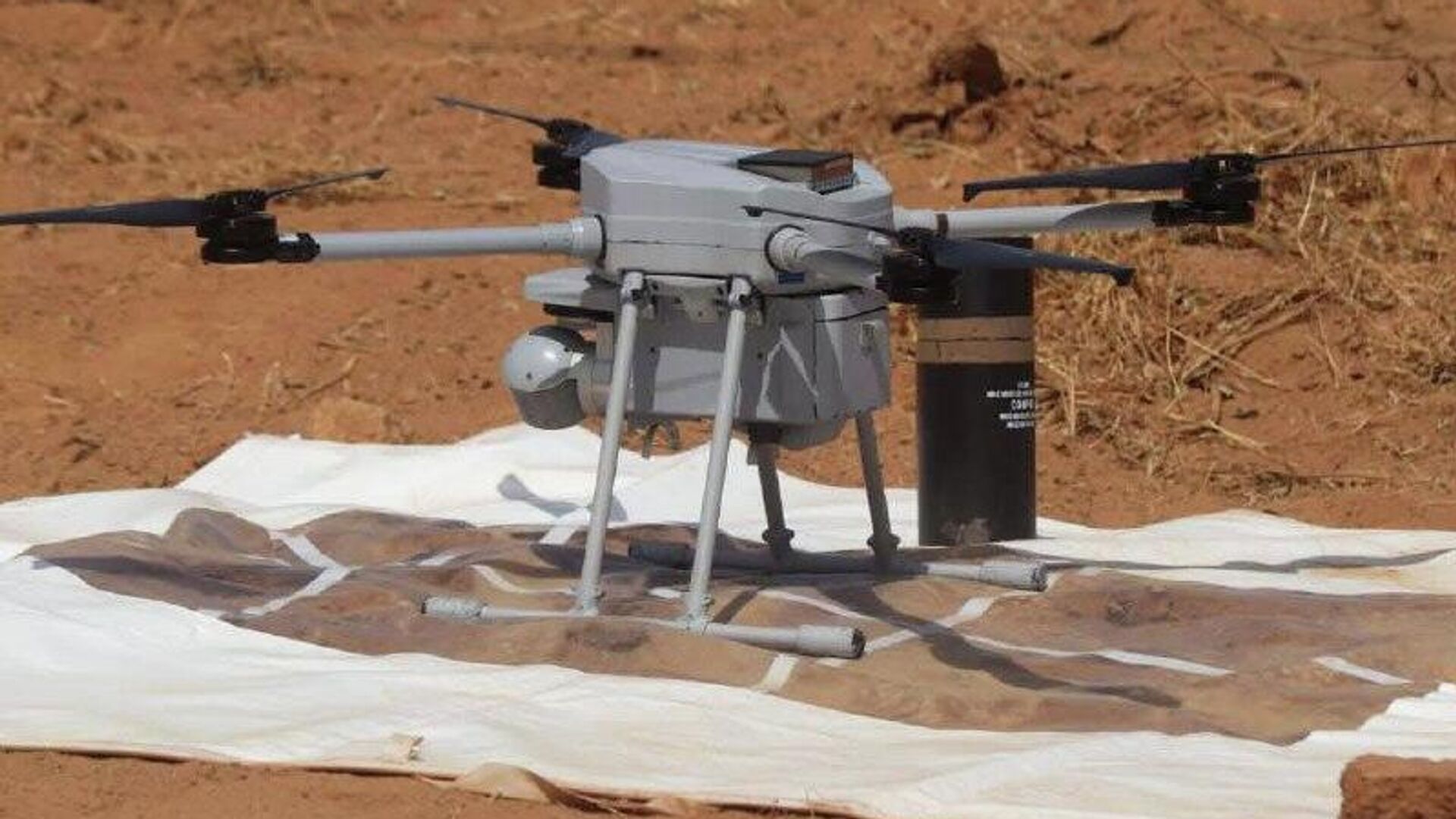 ማሊ በባማኮ 2025 አውደ ርዕይ ካሚካዜ፣ የስለላ እና የጥቃት ድሮኖችን ለዕይታ አቀረበች ማሊ በባማኮ 2025 አውደ ርዕይ ካሚካዜ፣ የስለላ እና የጥቃት ድሮኖችን ለዕይታ አቀረበች - Sputnik አፍሪካ, 1920, 15.11.2025