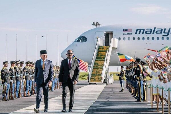 የማሌዥያ ጠቅላይ ሚኒስትር ለሦስት ቀናት ይፋዊ የሥራ ጉብኝት አዲስ አበባ ገቡ - Sputnik አፍሪካ