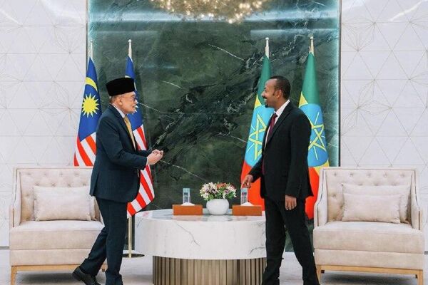 የማሌዥያ ጠቅላይ ሚኒስትር ለሦስት ቀናት ይፋዊ የሥራ ጉብኝት አዲስ አበባ ገቡ - Sputnik አፍሪካ