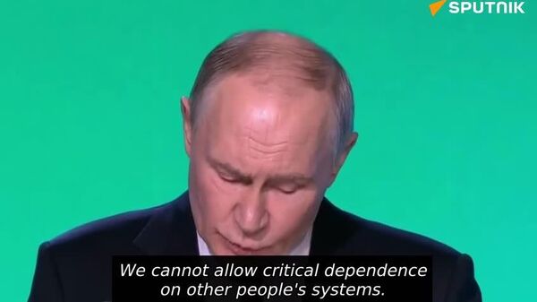ሩሲያ በውጭ የሰው ሠራሽ አስተውሎት ኔትዎርኮች ጥገኛ ልትሆን አትችልም፤ ይህ የሉዓላዊነት ጉዳይ ነው - ፑቲን - Sputnik አፍሪካ