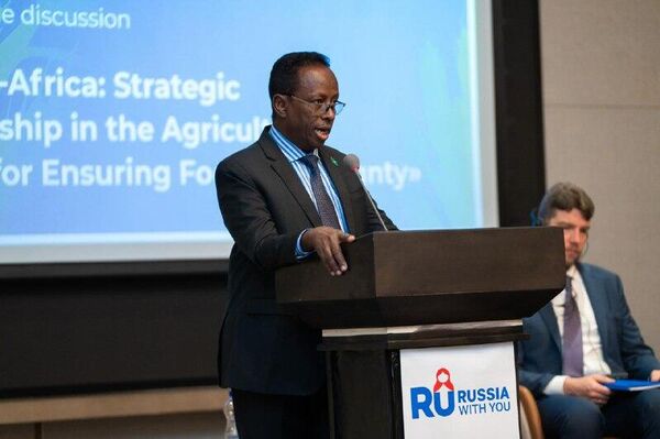 ሩሲያ ወደ አፍሪካ የምታቀርበው የምግብ ወጪ ንግድ መጠን በአምስት ዓመታት ውስጥ ከ100 በመቶ በላይ ጨመረ ሩሲያ ወደ አፍሪካ የምታቀርበው የምግብ ወጪ ንግድ መጠን በአምስት ዓመታት ውስጥ ከ100 በመቶ በላይ ጨመረ - Sputnik አፍሪካ