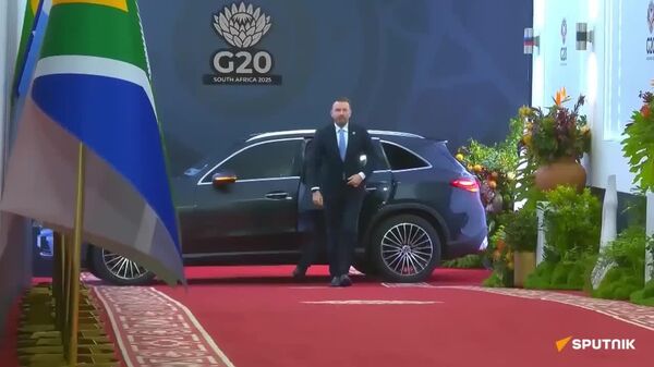 የሩሲያ ልዑካን ቡድን ኃላፊ በቡድን 20 የመሪዎች ጉባኤ አዳራሽ ደረሱ - Sputnik አፍሪካ