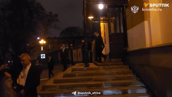 ፑቲን በክሬምሊን ለአራት ሠዓታት ያህል የቆየ ውይይት ካደረጉ በኋ ኦርባንን ሸኝተዋቸዋል - Sputnik አፍሪካ