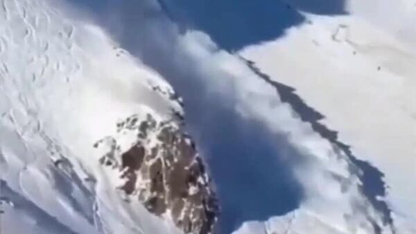 #viral | በአውስትሪያ የበረዶ ሸርተቴ ሪዞርት የተከሰተው የበረዶ ''ናዳ'' ለ8 ቱሪስቶች ሞት ምክንያት ሊሆን ተቃርቦ ነበር - Sputnik አፍሪካ