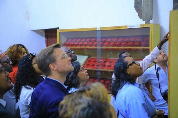 ተቀማጭነታቸውን አዲስ አበባ ያደረጉ ከ40 በላይ አምባሳደሮች እና የዓለም አቀፍ ተቋማት ኃላፊዎች ሀረርን ጎበኙ ተቀማጭነታቸውን አዲስ አበባ ያደረጉ ከ40 በላይ አምባሳደሮች እና የዓለም አቀፍ ተቋማት ኃላፊዎች ሀረርን ጎበኙ - Sputnik አፍሪካ