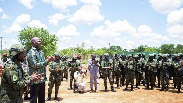 የሞዛምቢክ ፕሬዝዳንት የሩዋንዳ ኃይሎች አማፂ የሽብር ቡድኖችን በመዋጋት ያከናወኑትን 'አስደናቂ ሥራ' አሞገሱ - Sputnik አፍሪካ