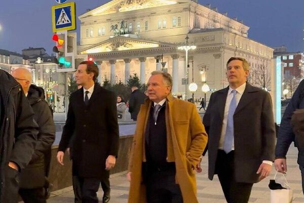 የአሜሪካ ፕሬዝዳንት ልዩ መልዕክተኛ ስቲቭ ዊትኮፍ ከፑቲን ጋር ከመገናኘታቸው በፊት በሩሲያ አቻቸው ዲሚትሪቭ የምሳ ግብዣ ተደሮጎላቸዋል - Sputnik አፍሪካ