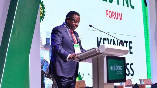 ናይጄሪያ የነዳጅ እና ጋዝ ኢንዱስትሪዎቿን ለማጠናከር የ100 ሚሊዮን ዶላር የአክሲዮን ኢንቨስትመንት ዕቅድ ይፋ አደረገች - Sputnik አፍሪካ