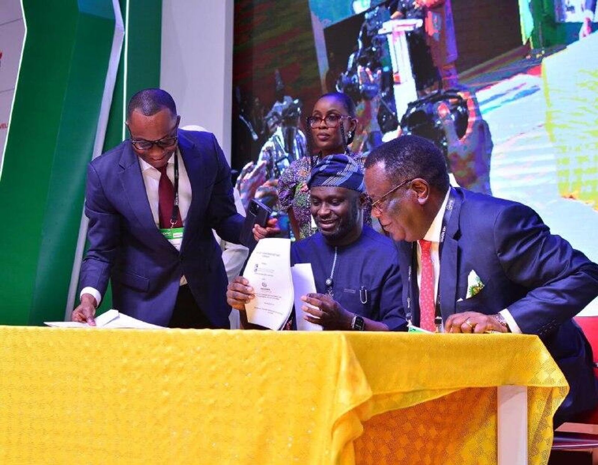 ናይጄሪያ የነዳጅ እና ጋዝ ኢንዱስትሪዎቿን ለማጠናከር የ100 ሚሊዮን ዶላር የአክሲዮን ኢንቨስትመንት ዕቅድ ይፋ አደረገች - Sputnik አፍሪካ, 1920, 03.12.2025