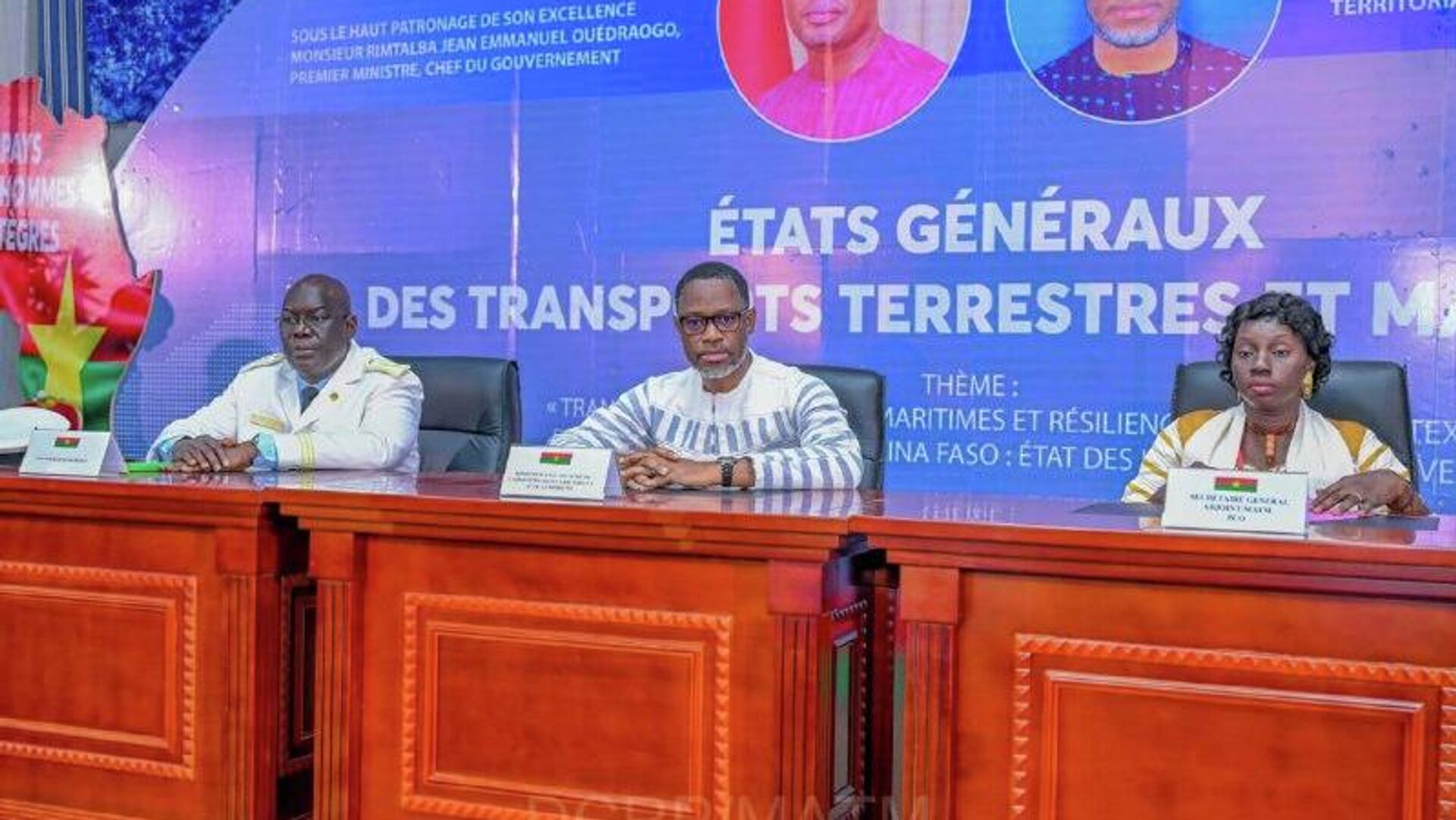 በኦጋዱጉ ለሦስት ቀናት የሚቆይ የመሬት እና የባሕር ትራንስፖርት ባለድርሻ አካላት ጠቅላላ ጉባኤ መካሄድ ጀመረ በኦጋዱጉ ለሦስት ቀናት የሚቆይ የመሬት እና የባሕር ትራንስፖርት ባለድርሻ አካላት ጠቅላላ ጉባኤ መካሄድ ጀመረ - Sputnik አፍሪካ, 1920, 04.12.2025