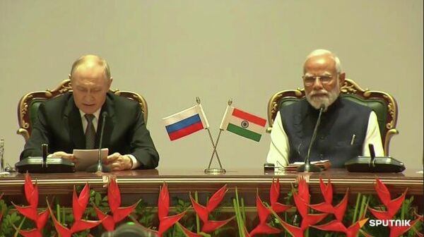 በሩሲያ እና በሕንድ መካከል የኢኮኖሚ ትብብርን ለማሳደግ ያለመው ፕሮግራም እስከ ጎርጎሮሳውያኑ 2030 ድረስ በሁለቱ አገራት መካከል ያለውን የንግድ ልውውጥ መጠን እስከ 100 ቢሊዮን ለማድረስ ማቀዱን ፑቲን ገለፁ - Sputnik አፍሪካ