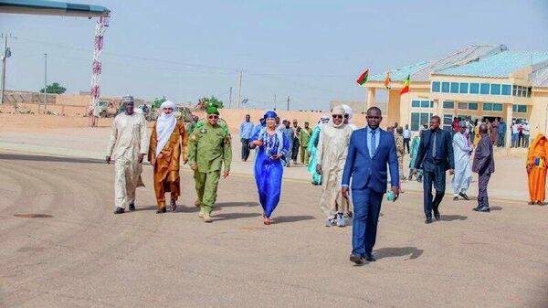 የቡርኪና ፋሶ ጠቅላይ ሚኒስትር በሰሃራ ትልቁ የባሕል ሁነት በሆነው የአየር ፌስቲቫል ለመሳተፍ ለመሳተፍ ኒጀር ገቡ - Sputnik አፍሪካ