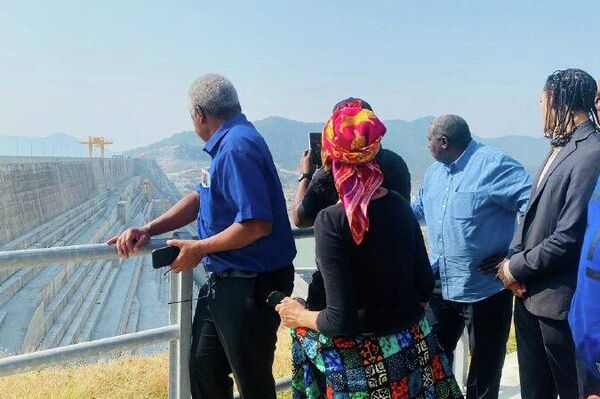 የፓናፍሪካኒዝም አቀንቃኝ የቀድሞ መሪዎች ልጆች የኢትዮጵያ ታላቁ የሕዳሴ ግድብን ጎበኙ - Sputnik አፍሪካ