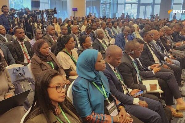 የኃይል ፍላጎታችንን ለማሟላት በአፍሪካዊ ተቋማት የሚመራ አህጉራዊ ትብብር ያስፈልገናል - አደም ፋራህ የኃይል ፍላጎታችንን ለማሟላት በአፍሪካዊ ተቋማት የሚመራ አህጉራዊ ትብብር ያስፈልገናል - አደም ፋራህ - Sputnik አፍሪካ