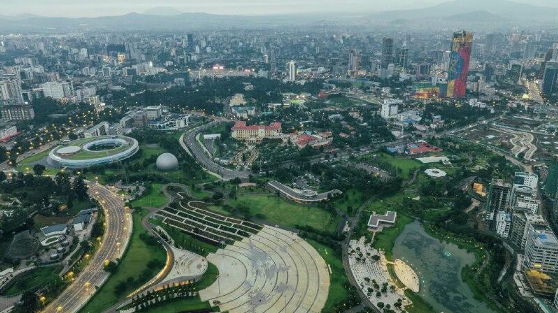 አዲስ አበባ በመጀመሪያው ሩብ ዓመት ከ376 ሺህ በላይ የውጭ ጎብኚዎችን አስተናግዳለች ተባለ አዲስ አበባ በመጀመሪያው ሩብ ዓመት ከ376 ሺህ በላይ የውጭ ጎብኚዎችን አስተናግዳለች ተባለ - Sputnik አፍሪካ, 1920, 13.12.2025