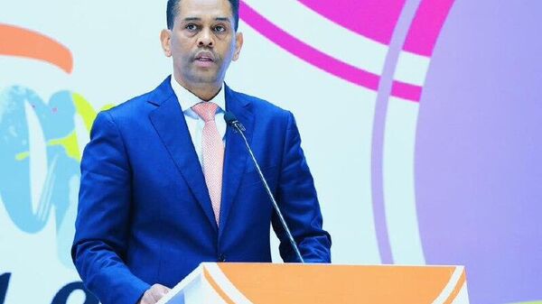 በ2018 ሦስት ሚሊዮን የንግድ ፈቃድ እና እድሳት በኦንላይን መሰጠቱን የንግድ እና ቀጠናዊ ትሰስር ሚኒስትር ተናገሩ - Sputnik አፍሪካ