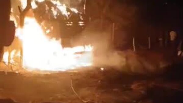 #viral | ለሰርግ አገልግሎት መንገድ ተዘግቶ የተጣለ ድንኳን ለጭነት መኪና ቃጠሎ መንስኤ ሆነ - Sputnik አፍሪካ