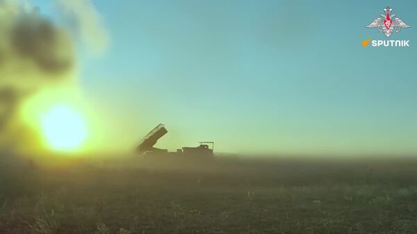 የሩሲያ በርካታ የሮኬት ማስወንጨፊያ ዛፖሮዥዬ ክልል ውስጥ ጉላይፖል አቅራቢያ የሚገኙት የዩክሬን ጦር ይዞታዎችን መታ - መከላከያ ሚኒስቴር - Sputnik አፍሪካ