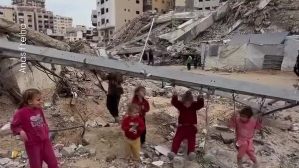 #viral | በፍርስራሽ መካከል የሚቦርቅ ነፍስ - Sputnik አፍሪካ