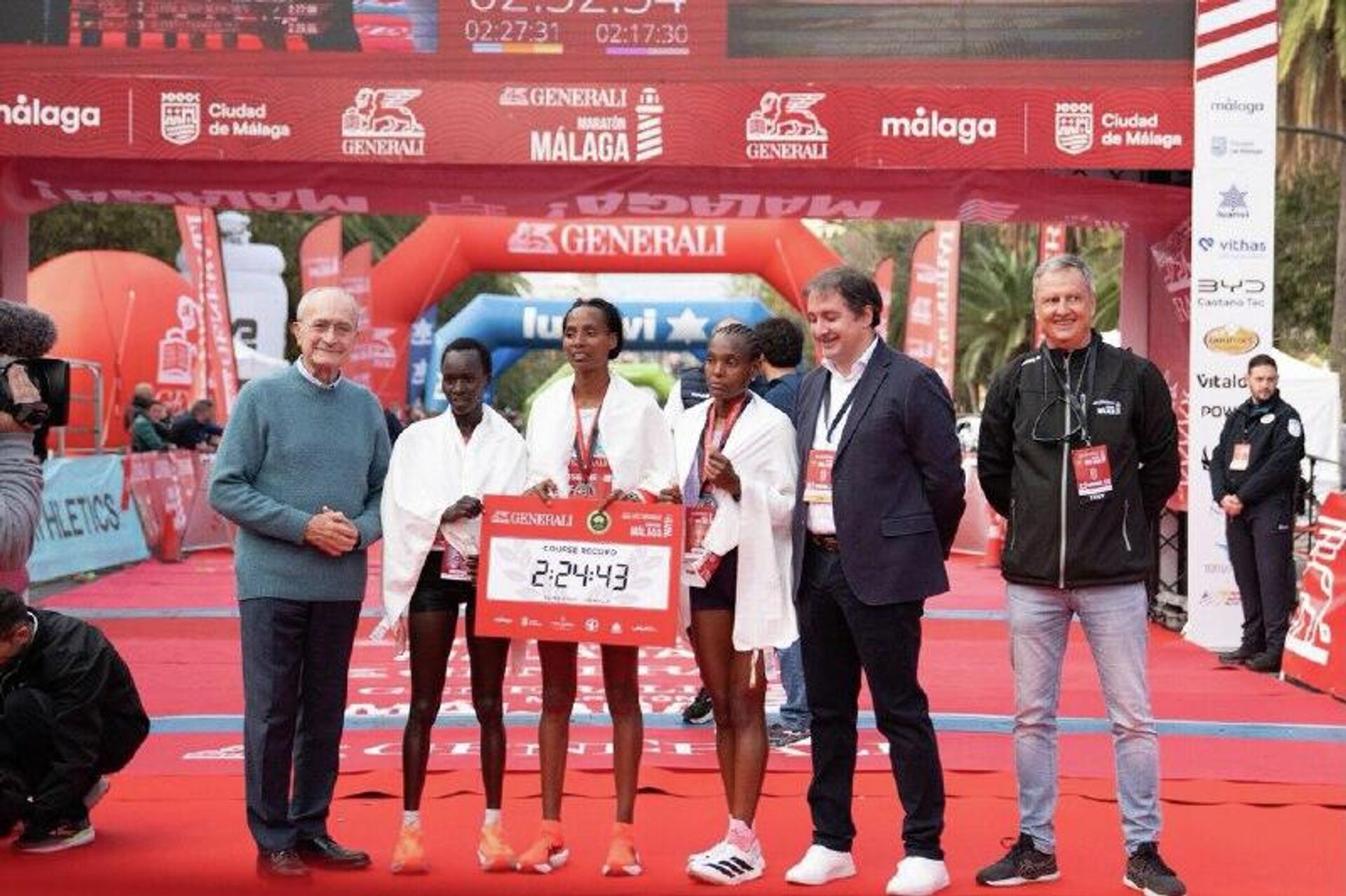 ኢትዮጵያዊቷ አትሌት ምስጋኔ አለማየሁ በስፔን በተካሄደው የማላጋ ማራቶን አዲስ ክብረ ወሰን በማስመዝገብ አሸነፈች ኢትዮጵያዊቷ አትሌት ምስጋኔ አለማየሁ በስፔን በተካሄደው የማላጋ ማራቶን አዲስ ክብረ ወሰን በማስመዝገብ አሸነፈች - Sputnik አፍሪካ, 1920, 15.12.2025