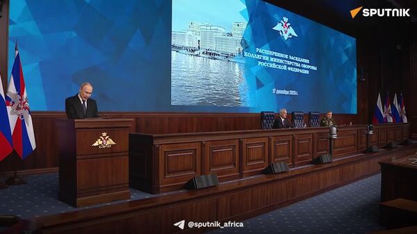 ፑቲን የሩሲያ የኒውክሌር ኃይሎች ጠብ አጫሪውን በመመከት እና በዓለም ላይ ያለውን የኃይል ሚዛን በመጠበቅ ቁልፍ ሚና ይጫወታሉ ሲሉ ተናገሩ - Sputnik አፍሪካ