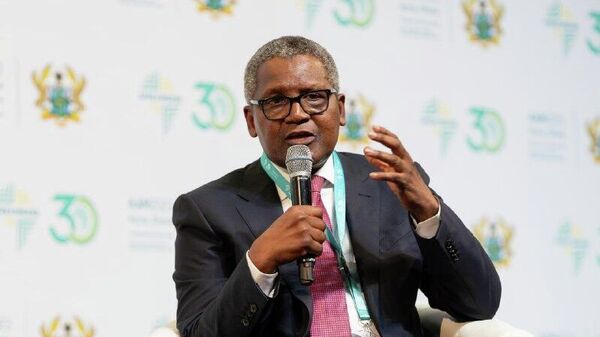 ዳንጎቴ የ20 ቢሊዮን ዶላር የነዳጅ ማጣሪያውን በናይጄሪያውያን ባለቤትነት ለማስያዝ ለአክሲዮን ገበያ ለማቅረብ ማቀዱ ተነገረ - Sputnik አፍሪካ