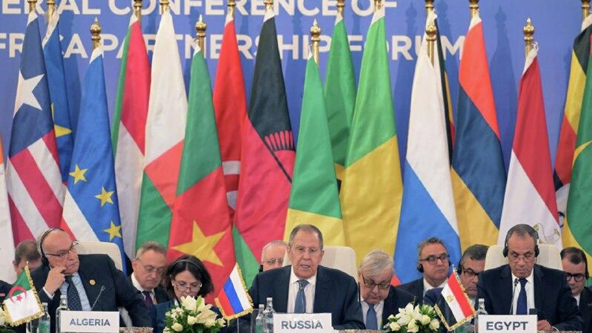 ሩሲያ ከአፍሪካ ሀገራት ጋር ያለውን ሰፊ የትብብር አቅም የበለጠ ለመጠቀም ቁርጠኛ ነች - ላቭሮቭ ሩሲያ ከአፍሪካ ሀገራት ጋር ያለውን ሰፊ የትብብር አቅም የበለጠ ለመጠቀም ቁርጠኛ ነች - ላቭሮቭ - Sputnik አፍሪካ, 1920, 20.12.2025