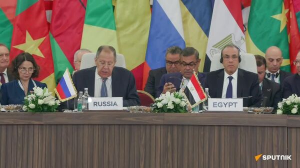 ሙሉ ቪዲዮ፦ አልጄሪያ ለሩሲያ-አፍሪካ አጋርነት፣ ታሪካዊ ዐሻራ፣ ወቅታዊ ተለዋዋጭነት እና ለወደፊት ተስፋዎች ከፍተኛ ዋጋ ትሰጣለች ሲሉ የአልጄሪያ የውጭ ጉዳይ ሚኒስትር ተናገሩ - Sputnik አፍሪካ