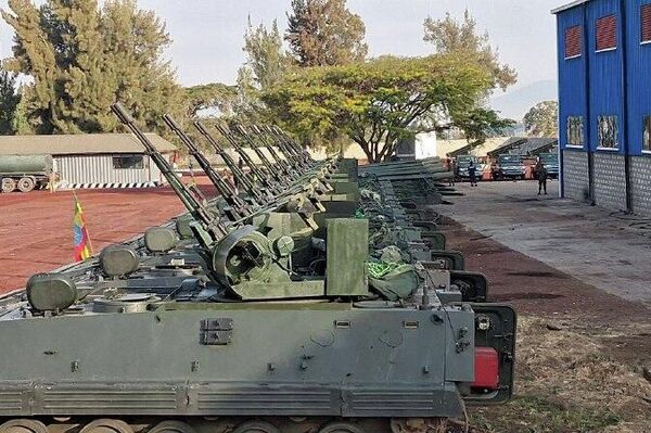 🪖 ከተጣሉበት በማንሳት በራስ አቅም ተሻሽለው ወደ ኃይል የገቡት ትጥቆች የተቋሙን የውጊያ አቅም በከፍተኛ ሁኔታ ይጨምራሉ –ፊልድ ማርሻል ብርሀኑ ጁላ - Sputnik አፍሪካ