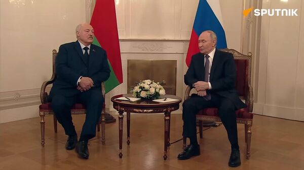 የሩሲያ እና የቤላሩስ መንግሥታት ተቀራርበው እየሠሩ መሆናቸውን ፑቲን ገለጹ - Sputnik አፍሪካ