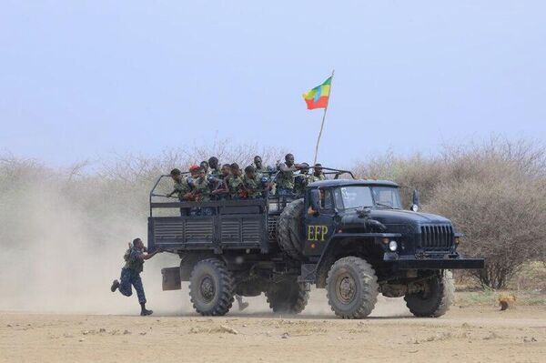 የኢትዮጵያ ፌደራል ፖሊስ በኢትዮጵያ ፖሊስ ታሪክ የመጀመሪያ የሆነውን ልዩ ኮማንዶ አስመረቀ - Sputnik አፍሪካ