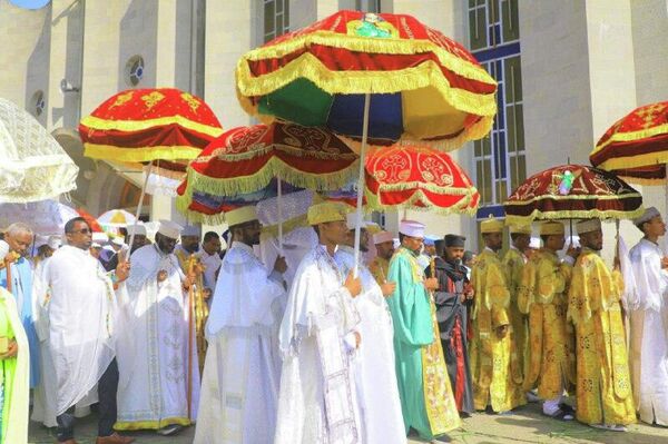 የቅዱስ ገብርኤል ዓመታዊ የንግሥ በዓል በተለያዩ አካባቢዎች በድምቀት እየተከበረ ነው - Sputnik አፍሪካ