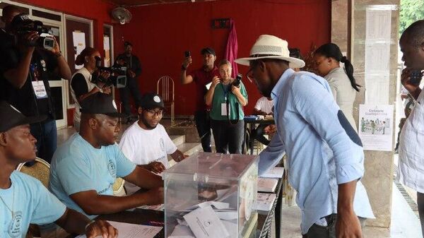 በጊኒ ፕሬዝዳንታዊ ምርጫ ድምፅ መስጠት መጀመሩ ተዘገበ - Sputnik አፍሪካ